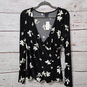 Ann Taylor Factory Black & White Floral Faux Wrap Top – Size L – NWT